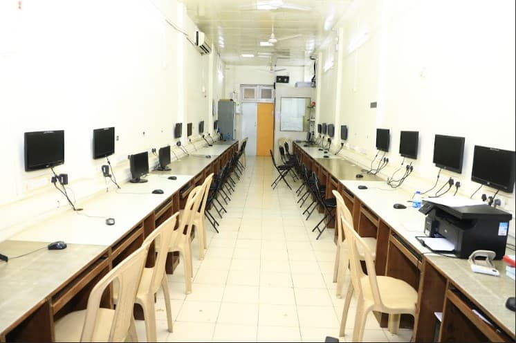 R.D. & S.H. National College And S.W.A. Science College Mumbai Classes & labs photo 9